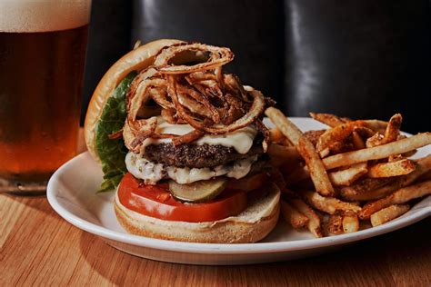 marcus bar and grill.